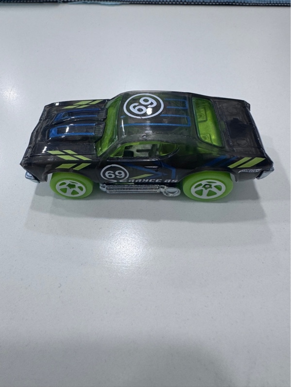 Xe mô hình Hot wheels 69 Chevelle TM GM - Màu xám - Ngoại hình 98% - Body