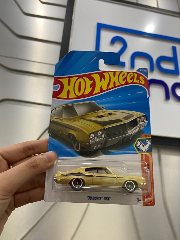Xe mô hình Hot Wheels - 70 Buick GSX - Màu vàng đồng - Newseal
