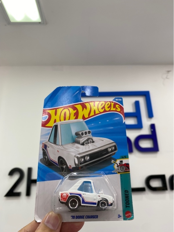 Xe mô hình Hot Wheels - 70 Dodge Charger - New seal