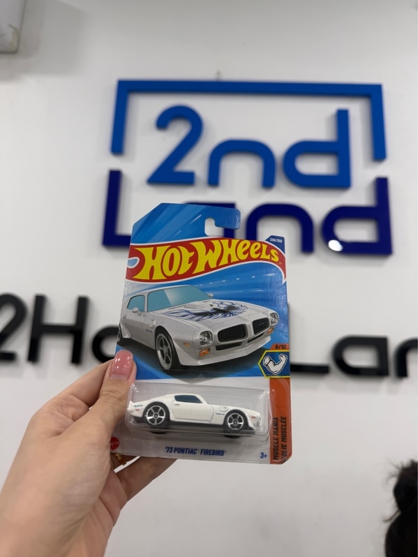 Xe mô hình Hot Wheels ‘73 pontiac firebird - Màu trắng - Newseal