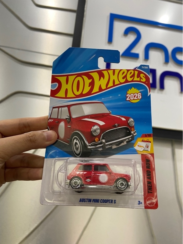 Xe mô hình Hot Wheels - Austin Mini Cooper S - Màu đỏ - Newseal