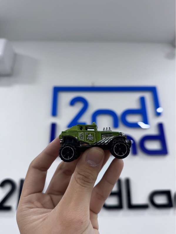 Xe mô hình Hot Wheels Baja Bone Shaker - Ngoại hình 97% - Trầy xước - Body