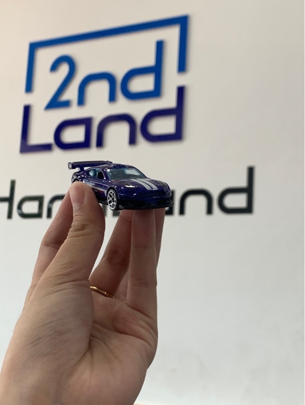 Xe mô hình Hot Wheels Custom 18 Ford Mustang GT - Màu tím - Ngoại hình: 97% - Body