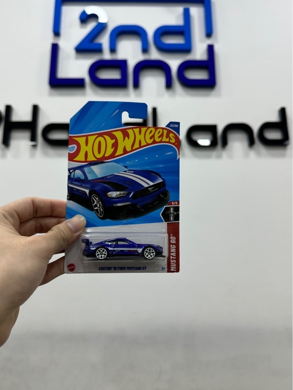 Xe mô hình Hot Wheels Custom ‘18 Ford Mustang GT - Newseal