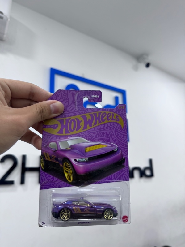 Xe mô hình Hot wheels D-muscle - Màu tím - Newseal
