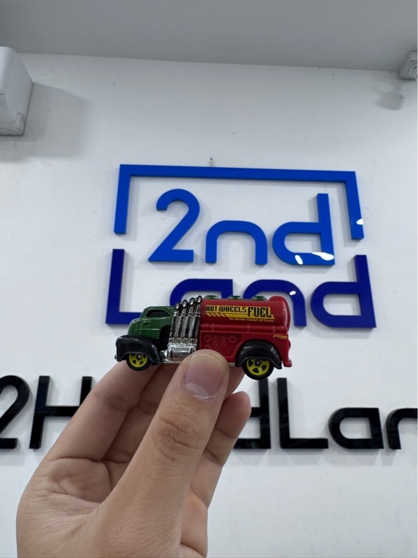 Xe mô hình Hot Wheels Fast Gassin - Màu xanh đỏ - Ngoại hình 97% - Trầy xước - Body