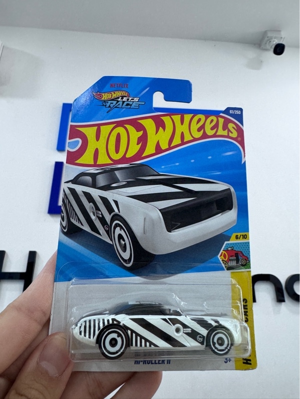 Xe mô hình Hot wheels Hi-Roller II - Màu trắng - Ngoại hình 98% - Trầy xước nhẹ - kèm box