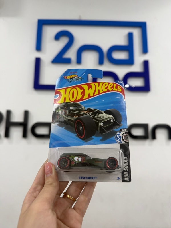 Xe mô hình Hot Wheels HW50 Concept - Màu xanh rêu - Newseal