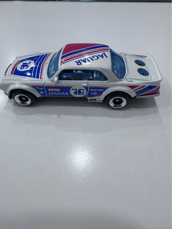 Xe mô hình Hot wheels Jaguar XJC V12 Coupe HYW54 - Màu trắng - Ngoại hình 98% - Body