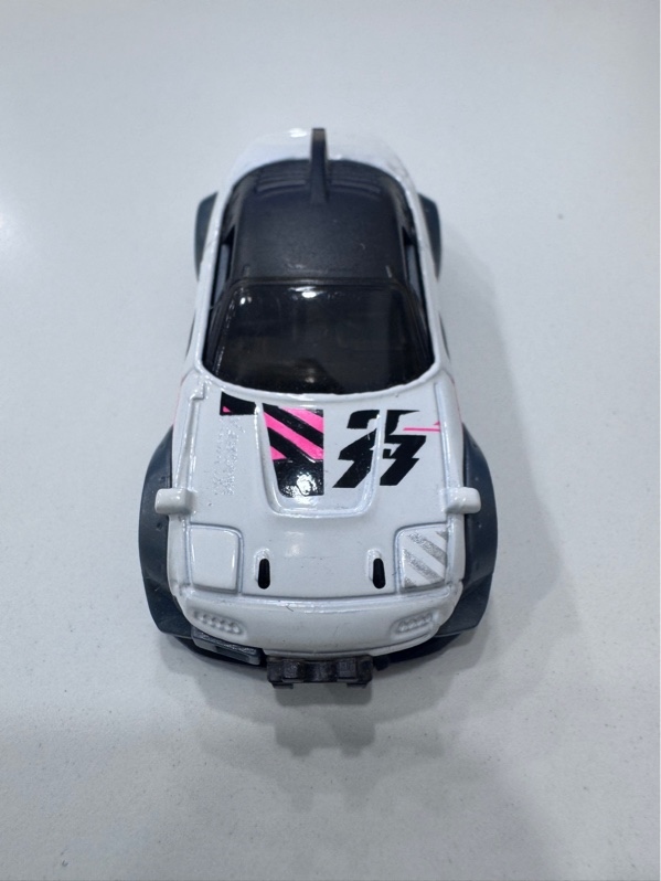 Xe mô hình Hot wheels Mazda MX-5 Miata - Màu trắng - Ngoại hình 98% - Body