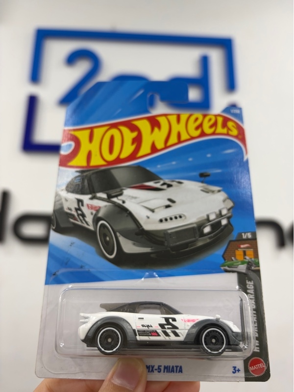 Xe mô hình Hot wheels - Mazda MX5 miata - Màu trắng - Newseal