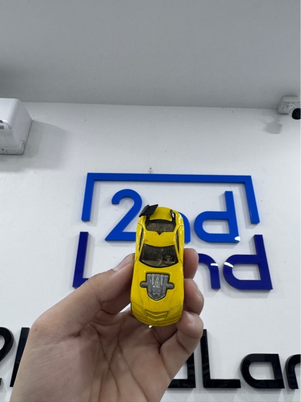 Xe mô hình Hot Wheels Mercy Breaker - Màu vàng - Ngoại hình 97% - Trầy xước - Body