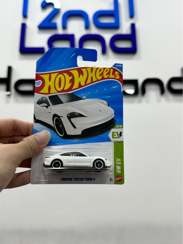 Xe mô hình Hot wheels Porsche Taycan Turbo S - Newseal