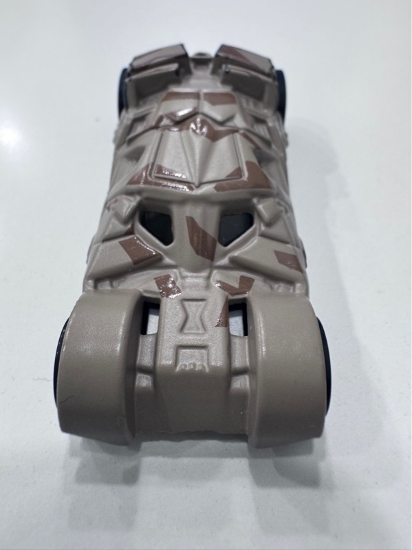 Xe mô hình Hot wheels - The Dark Knight BatMobile - Màu vàng - Ngoại hình 98% - Body