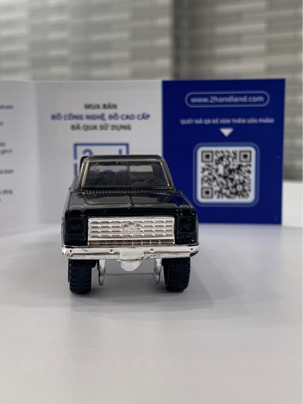 Xe mô hình Hotwheels 75 Chevy Blazer - Màu đen - Ngoại hình: 98% - Body