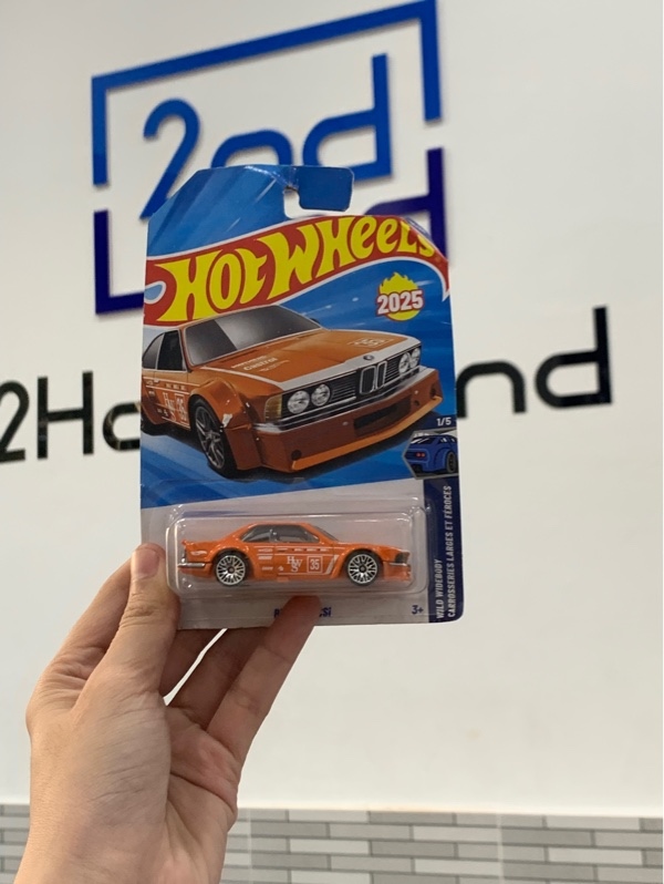 Xe mô hình Hotwheels BMW 635 csi - Box