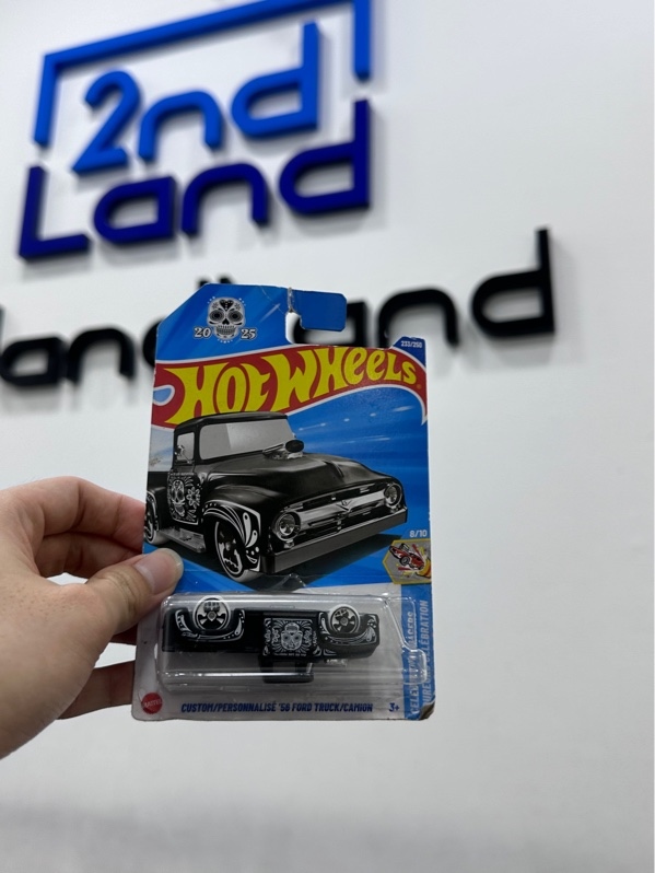 Xe mô hình Hotwheels - Custom 56 Ford Truck/Camion - Bị lật ngược - Box