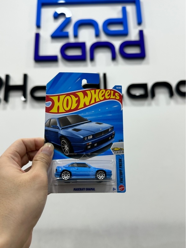 Xe mô hình Hotwheels Maserati Shamal - Newseal