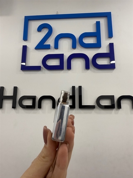 Zippo 04/2006 - Màu bạc - Ngoại hình 97% - Body 2