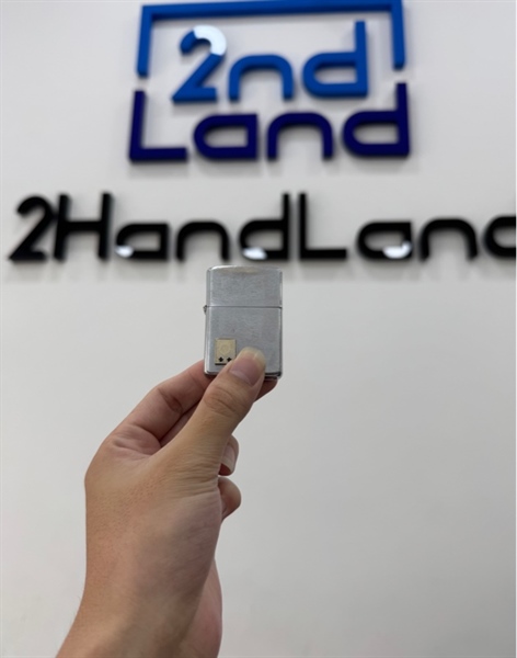 Zippo bạc đính họa tiết 1973 - Màu bạc - Ngoại hình 97% - Body