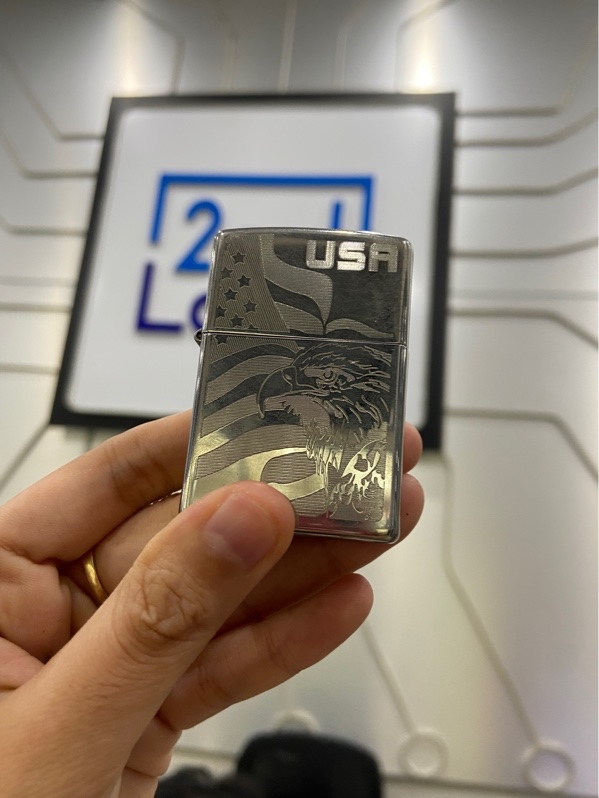 Zippo Eagle Flag - Màu bạc - Ngoại hình: 97% - Body