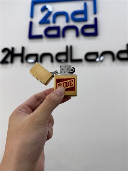 Zippo Eat Ride Sleep 05/2004 - Màu vàng - Ngoại hình 97% - Body 1