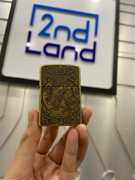 Zippo Gold House F16 E 20 - Màu gold - Ngoại hình: 97% - Body