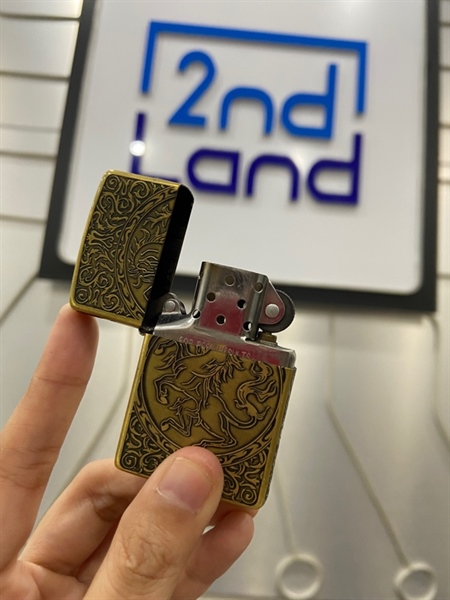 Zippo Gold House F16 E 20 - Màu gold - Ngoại hình: 97% - Body 1