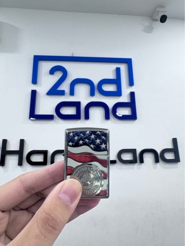 Zippo họa tiết cờ Mỹ -T8/2017 - Màu bạc - Ngoại hình 98% - kèm box