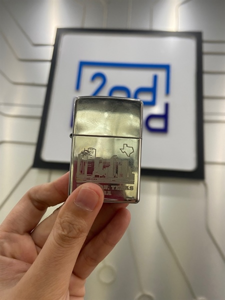 Zippo Houston Texas USA - Màu bạc - Ngoại hình: 98% - Kèm Box 1