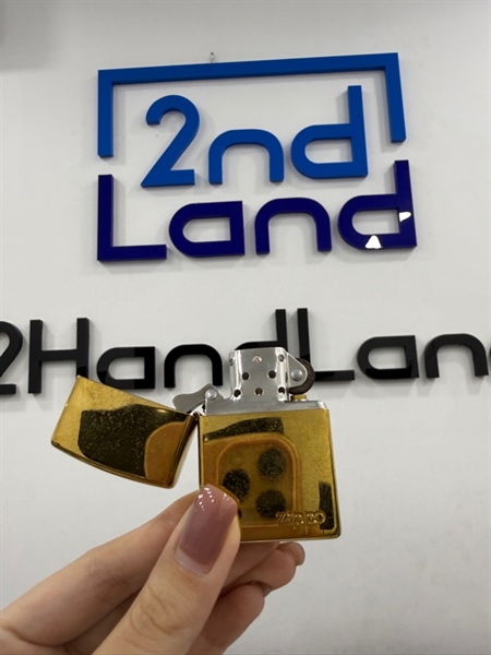 Zippo Khắc Logo 12/2000 - Màu vàng - Ngoại hình 98% - Body