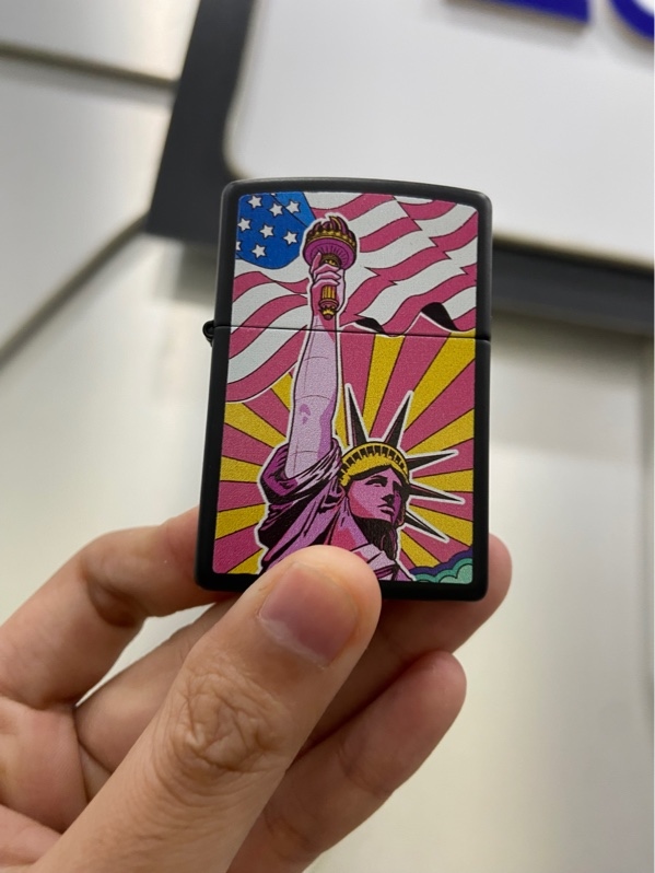 Zippo Lady Liberty Design - Màu đen - Chưa sử dụng - Kèm Box