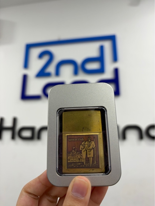 Zippo Ljinkan club - T7/2015 - Màu vàng - Ngoại hình 98% - Nổ sơn nhẹ, bấc mới - Kèm hộp thiếc