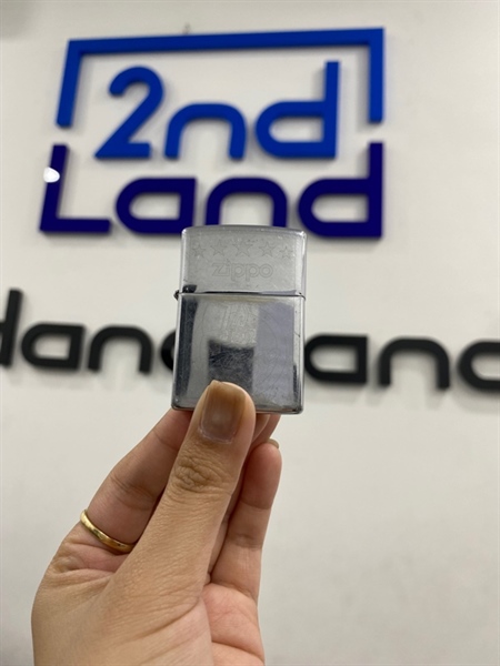 Zippo Logo 5 ngôi sao 02/2017 - Màu bạc - Ngoại hình 96% - Body