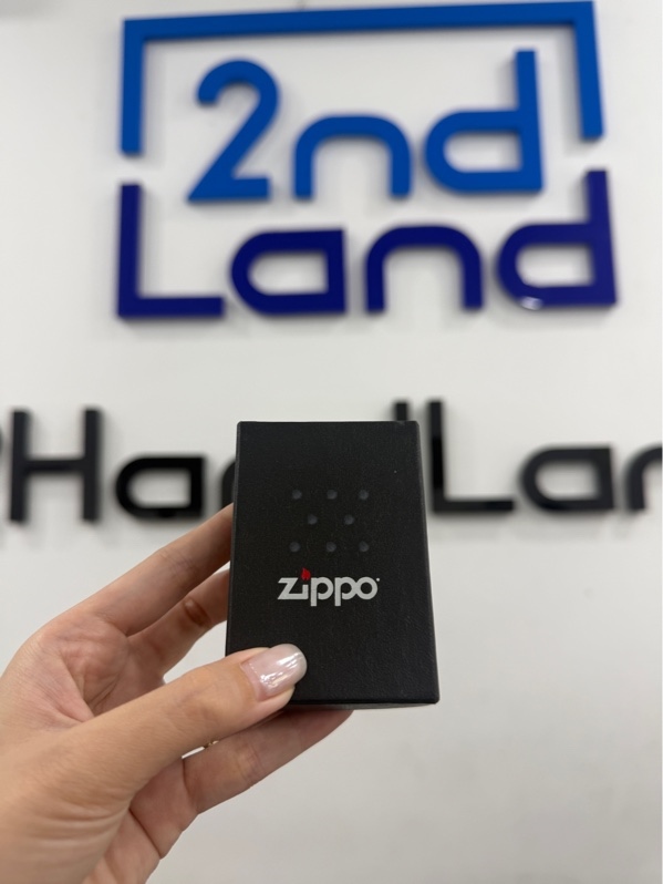 Zippo logo Bayern T2/2017 - Màu vàng - Ngoại hình 98% - Kèm box