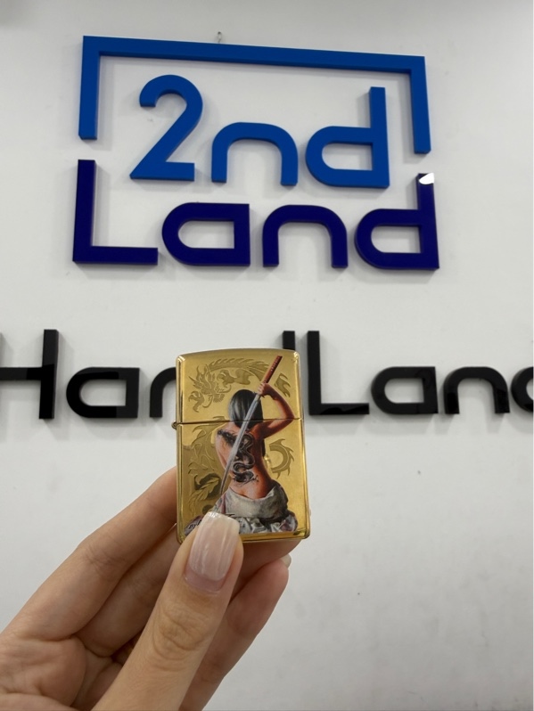 Zippo Mazzi T9/2022 - Màu vàng - Ngoại hình 98% - Chưa sử dụng - Kèm Box