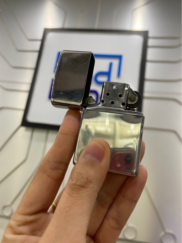 Zippo No Name - Màu bạc - Ngoại hình: 97% - Kèm Box