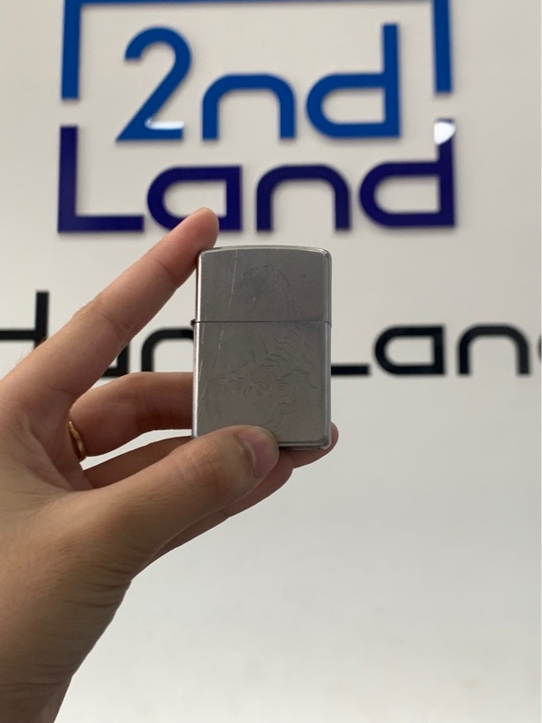 Zippo scorpion - Màu bạc - Ngoại hình: 96% - Trầy xướt nặng - Body