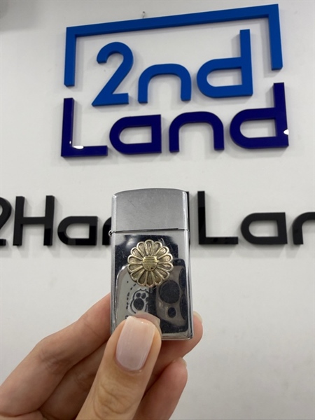 Zippo Slim đính hình hoa 06/1993 - Màu bạc - Ngoại hình 97% - Body