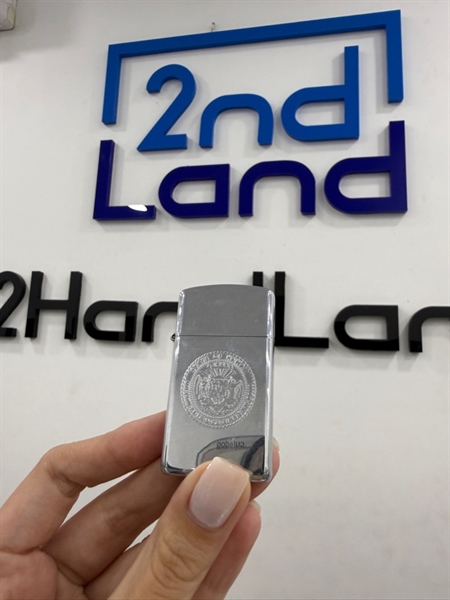 Zippo Slim khắc State of Hawai 1985 - Màu bạc - Ngoại hình 97% - Trầy xước - Body