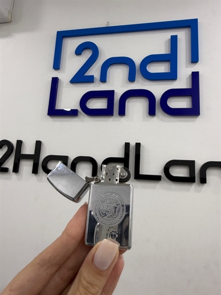 Zippo Slim khắc State of Hawai 1985 - Màu bạc - Ngoại hình 97% - Trầy xước - Body 1