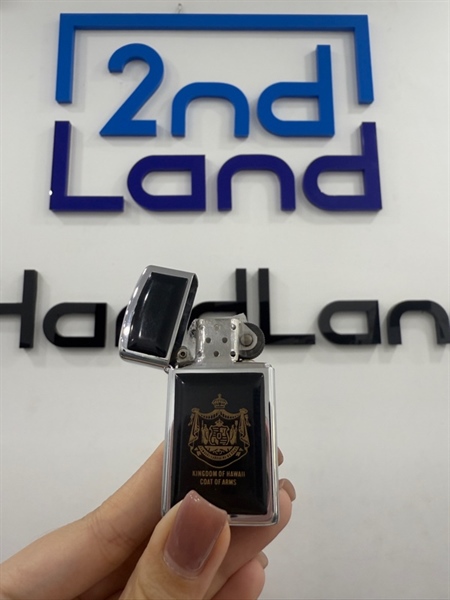 Zippo Slim Kingdom of Hawaii Coat of Arms 01/1991 - Màu đen - Ngoại hình 97% - Body 1