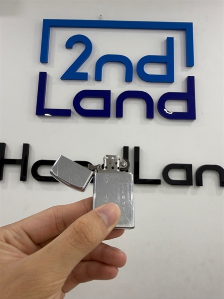 Zippo Slim vân sọc khắc Linda 1974 - Màu bạc - Ngoại hình 98% - Body 1