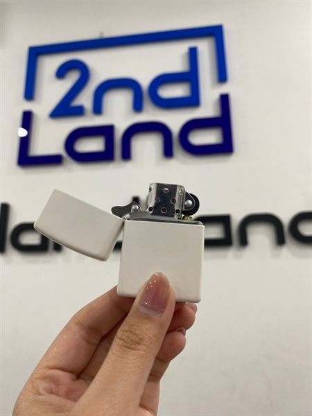 Zippo sơn trắng trơn T3/2025 - Màu trắng - Ngoại hình 98% - Body 1