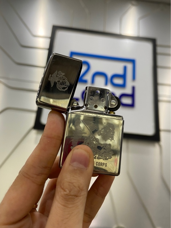 Zippo U.S. Marine Corps - Màu bạc - Ngoại hình: 98% - Body