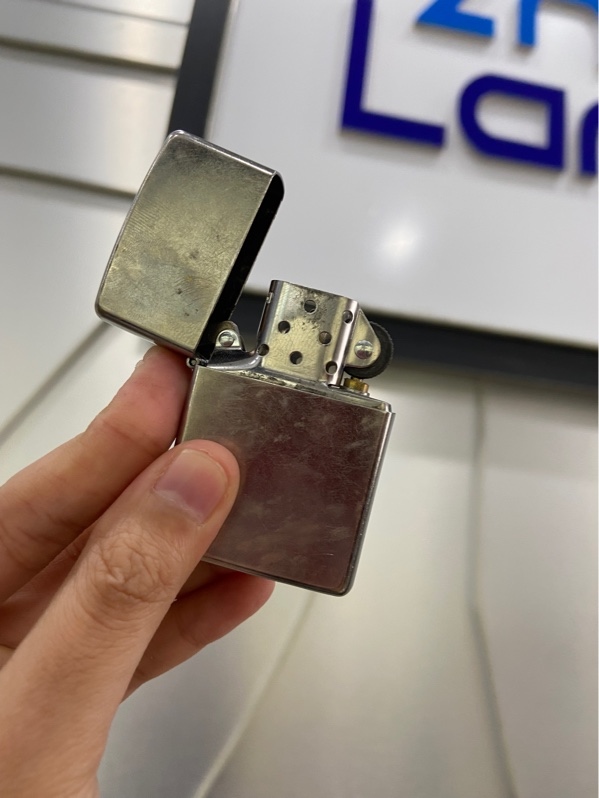 Zippo USA 207 Regular Street Chrome - Màu bạc - Ngoại hình: 97% - Rep 1:1 - Kèm Box
