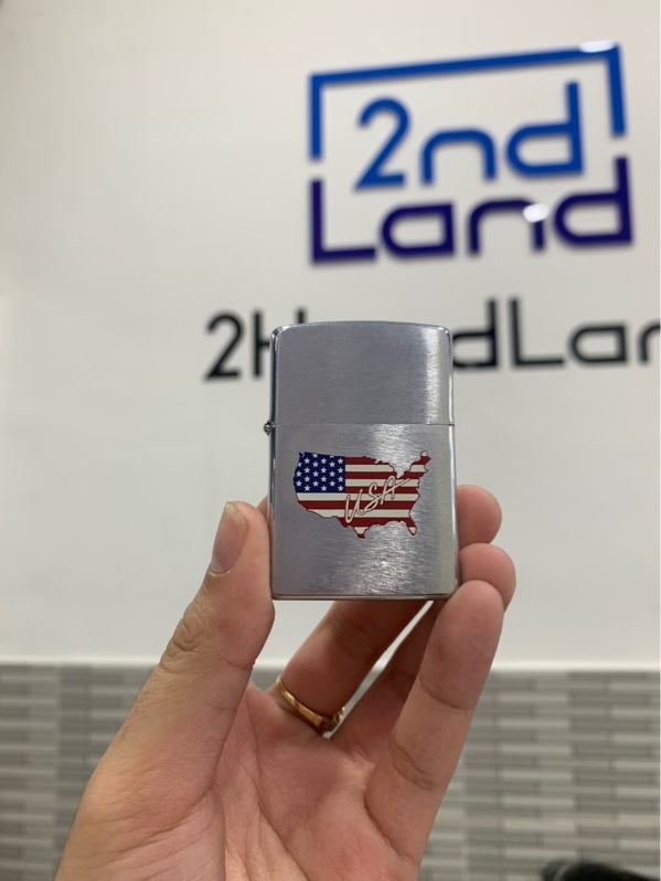 Zippo USA chủ đề cờ mỹ - Màu bạc - Ngoại hình: 98% - Box