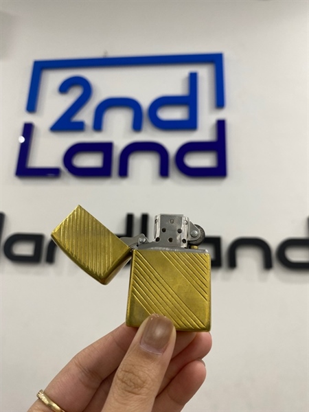 Zippo Vân Sọc Xéo 01/1997 - Màu vàng - Ngoại hình 97% - Body 1