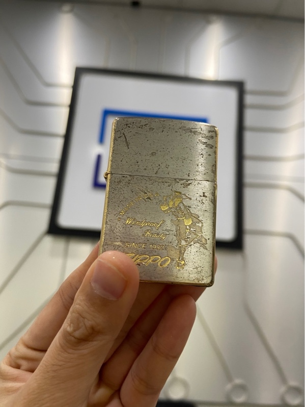 Zippo Windproof Beauty - Màu bạc - Ngoại hình: 97% - Ruột và vỏ khác mã - Body