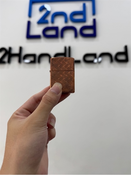 Zippo Wire Mesh Pink Gold Etching Regular 05/2023 - Màu đồng - Ngoại hình 98% - Kèm Box